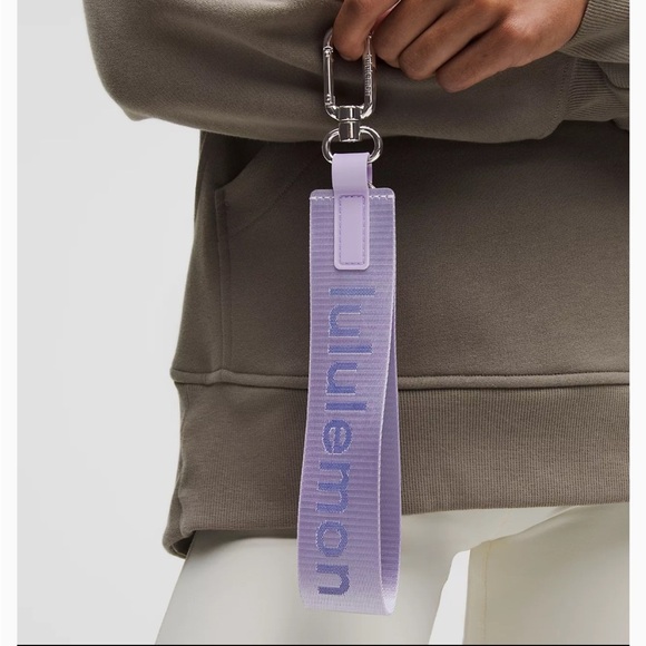NWT Lululemon Never Lost Key Chain Lavender Frost/Galactic Cobalt - Picture 5 of 5